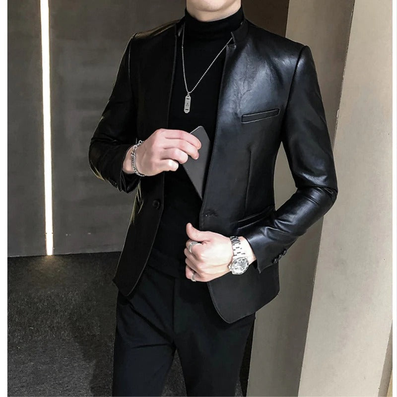 Blazer de Cuero Sintético con Corte Ajustado - Negro