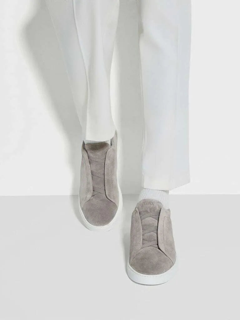 Triple Stitch Gris Gamuza Zapatillas