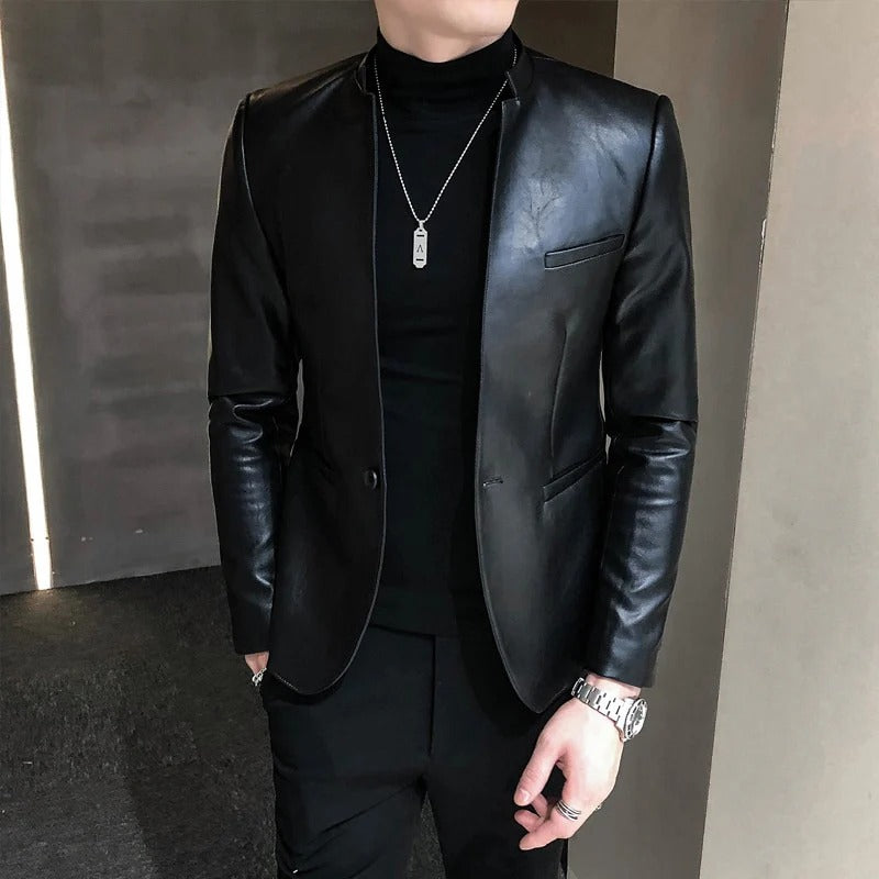 Blazer de Cuero Sintético con Corte Ajustado - Negro