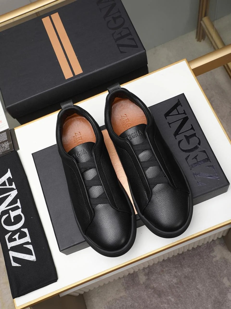 Triple Stitch Negro Cuero Zapatillas
