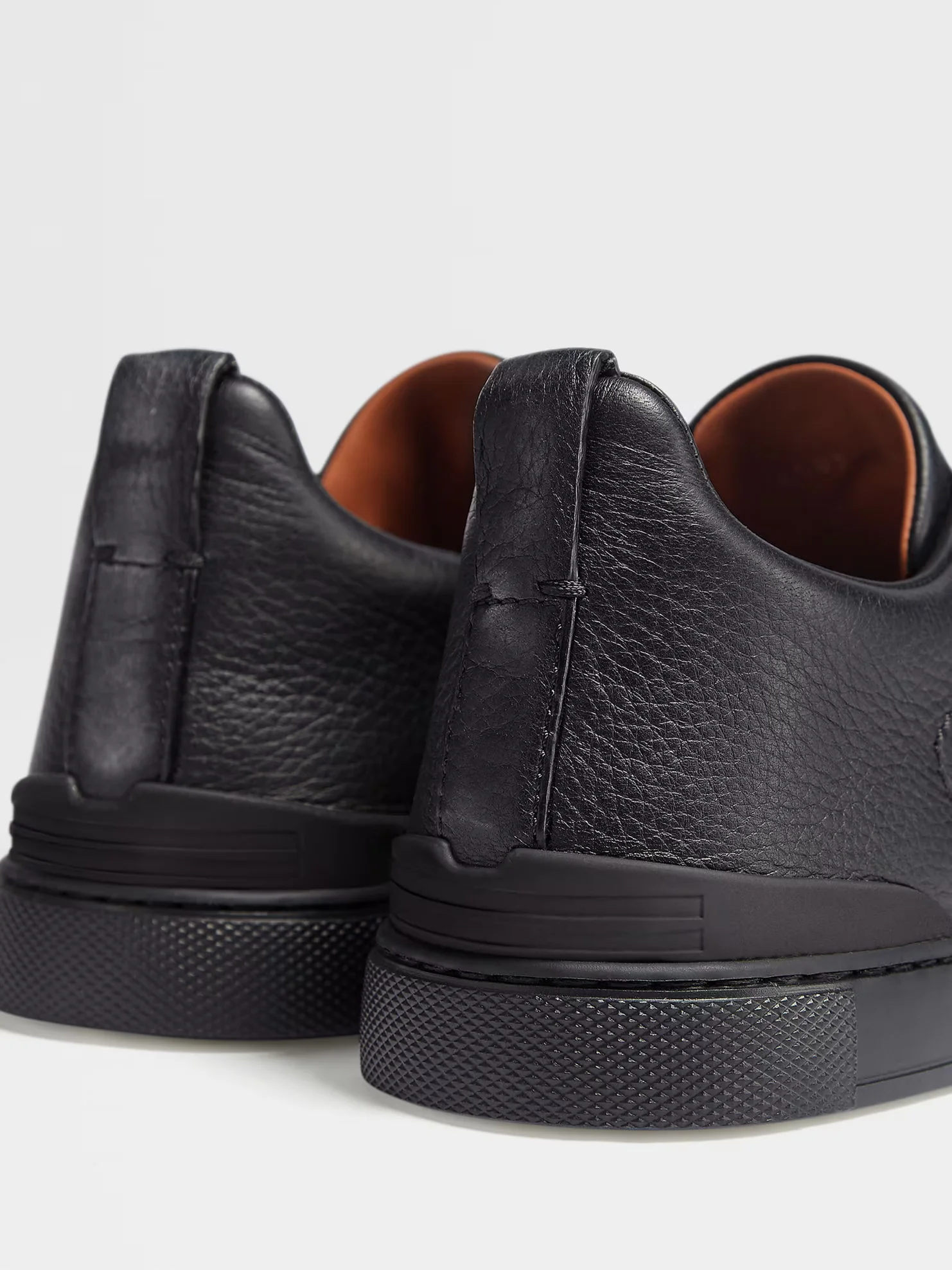 Triple Stitch Negro Cuero Zapatillas