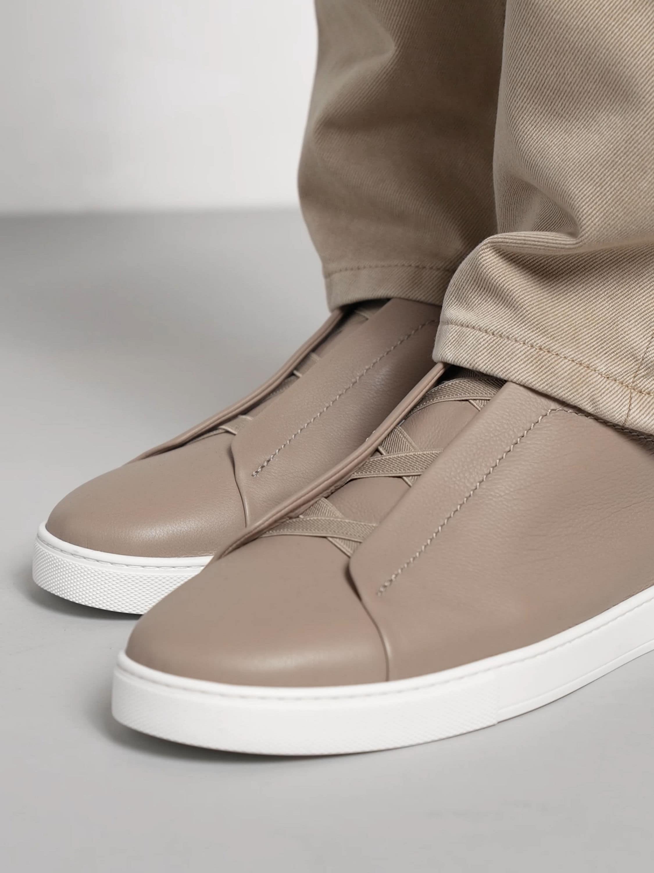 Triple Stitch SECONDSKIN Slip-On Zapatilla - Light Topo