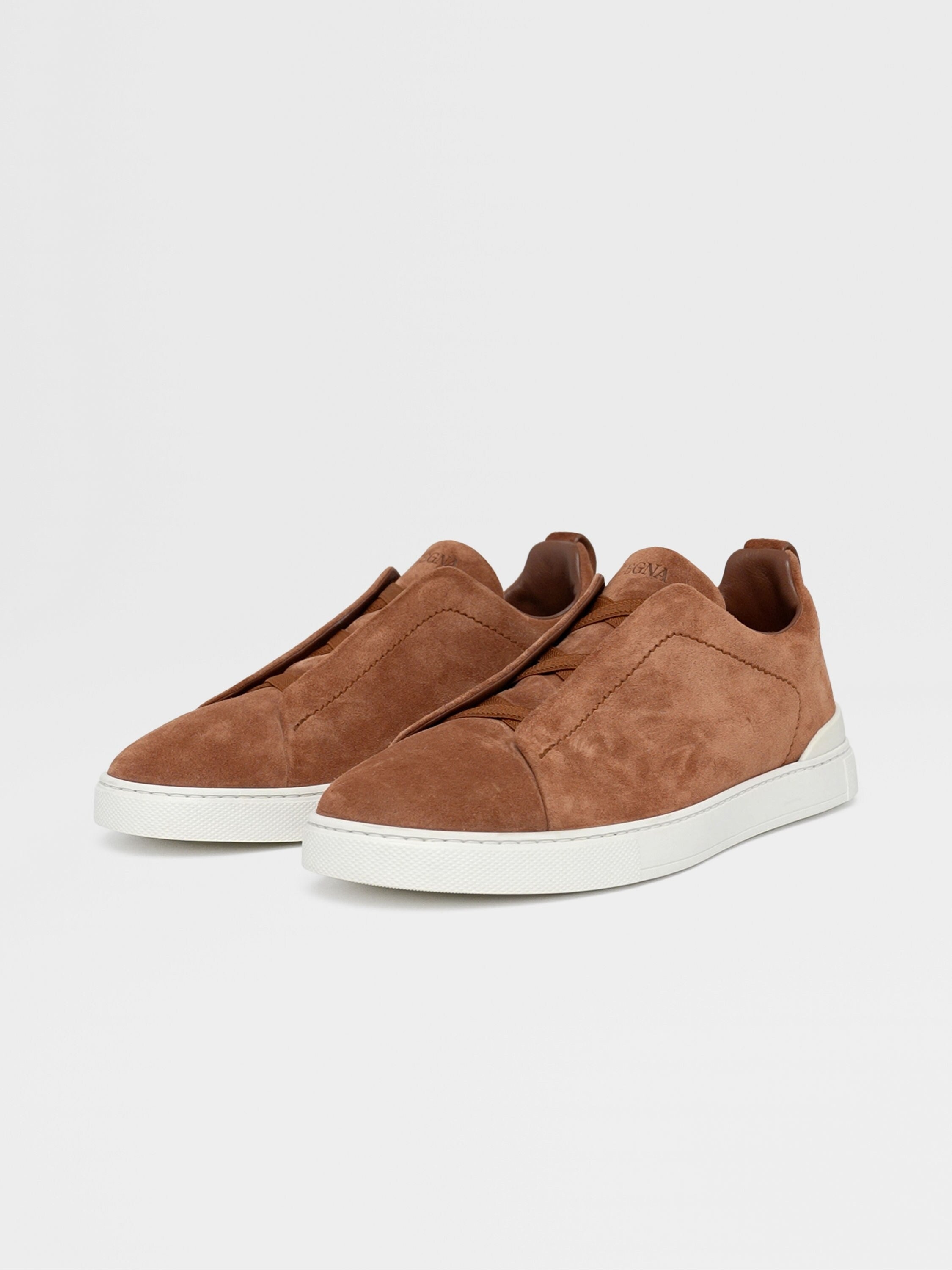 Triple Stitch Gamuza Slip-On Zapatilla – Tabaco