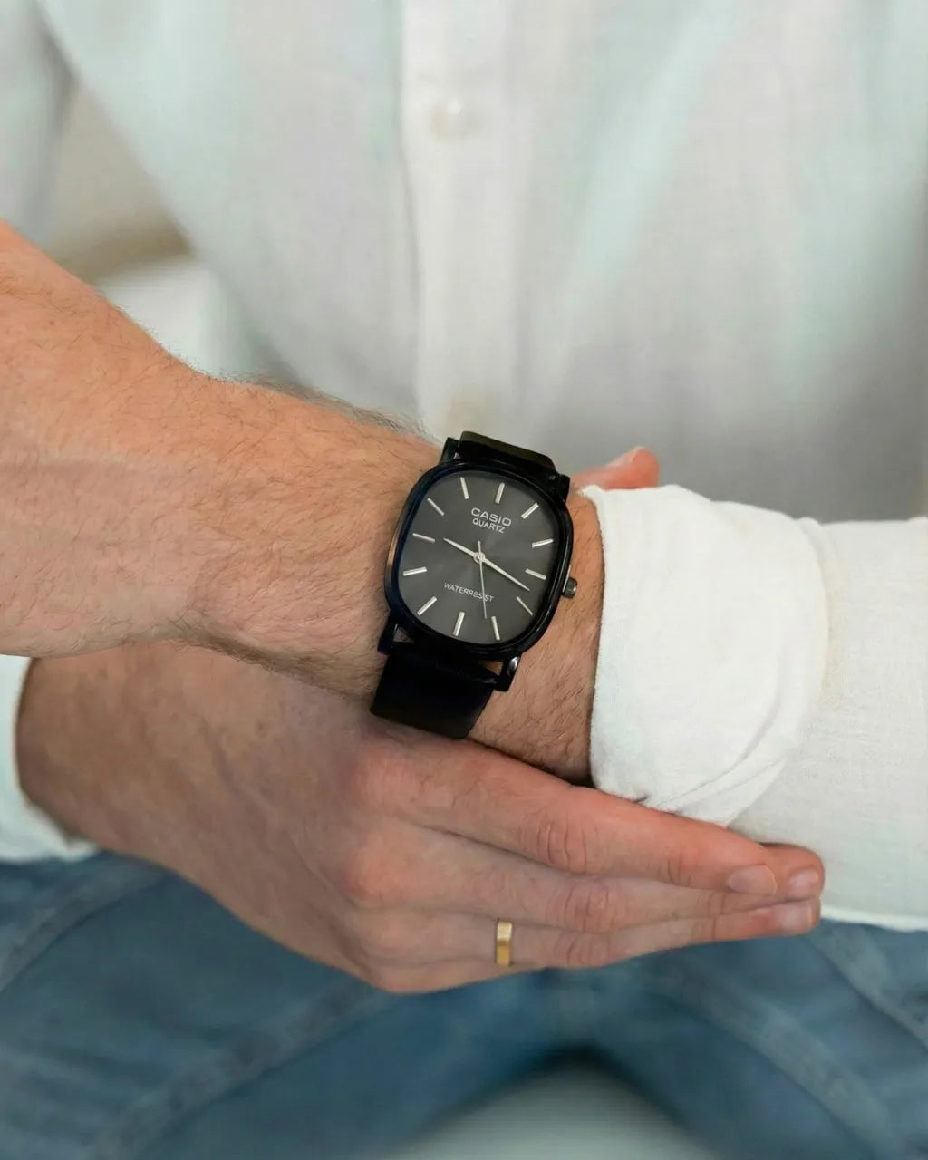 Reloj Minimalista de Cuero - Negro/Negro