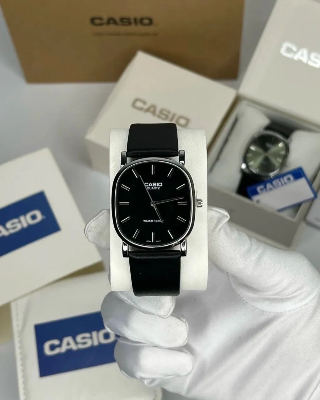 Reloj Minimalista de Cuero - Plata/Negro