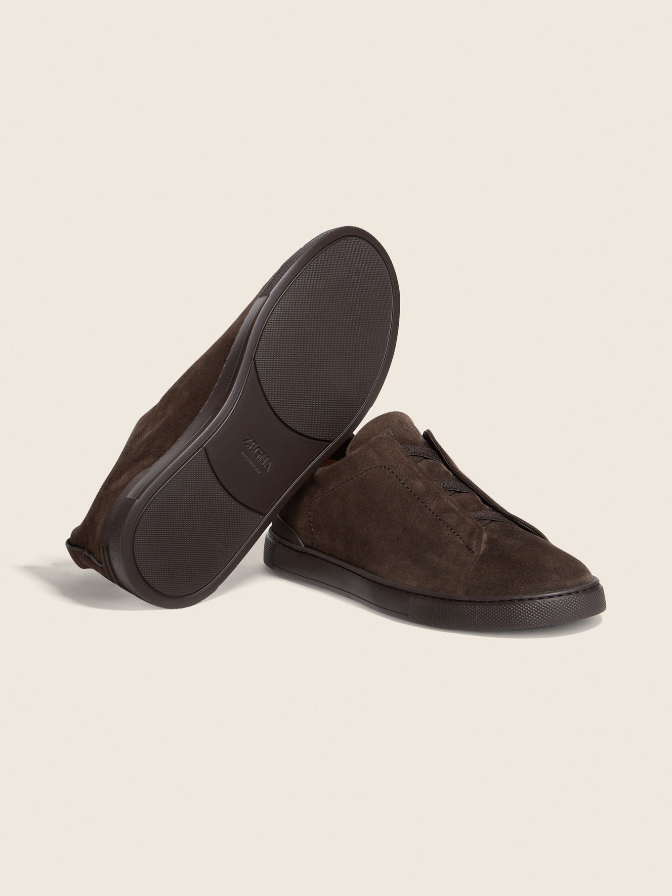 Triple Stitch Gamuza Slip-On Zapatilla – Marrón oscuro