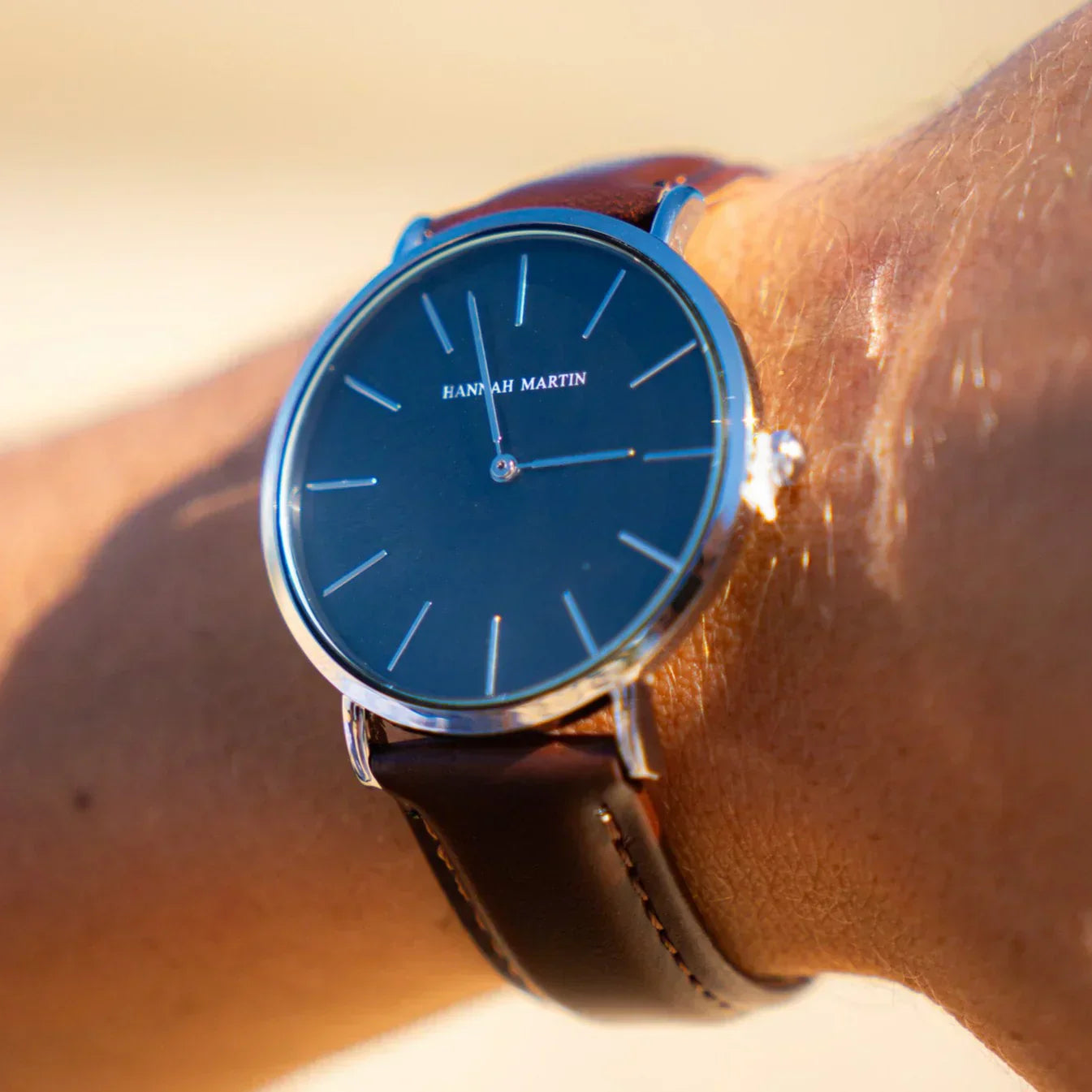 Reloj Clásico Plateado Ascot – Marrón