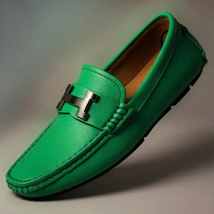 Mocasines Cuero Herraje Metálico - Negro