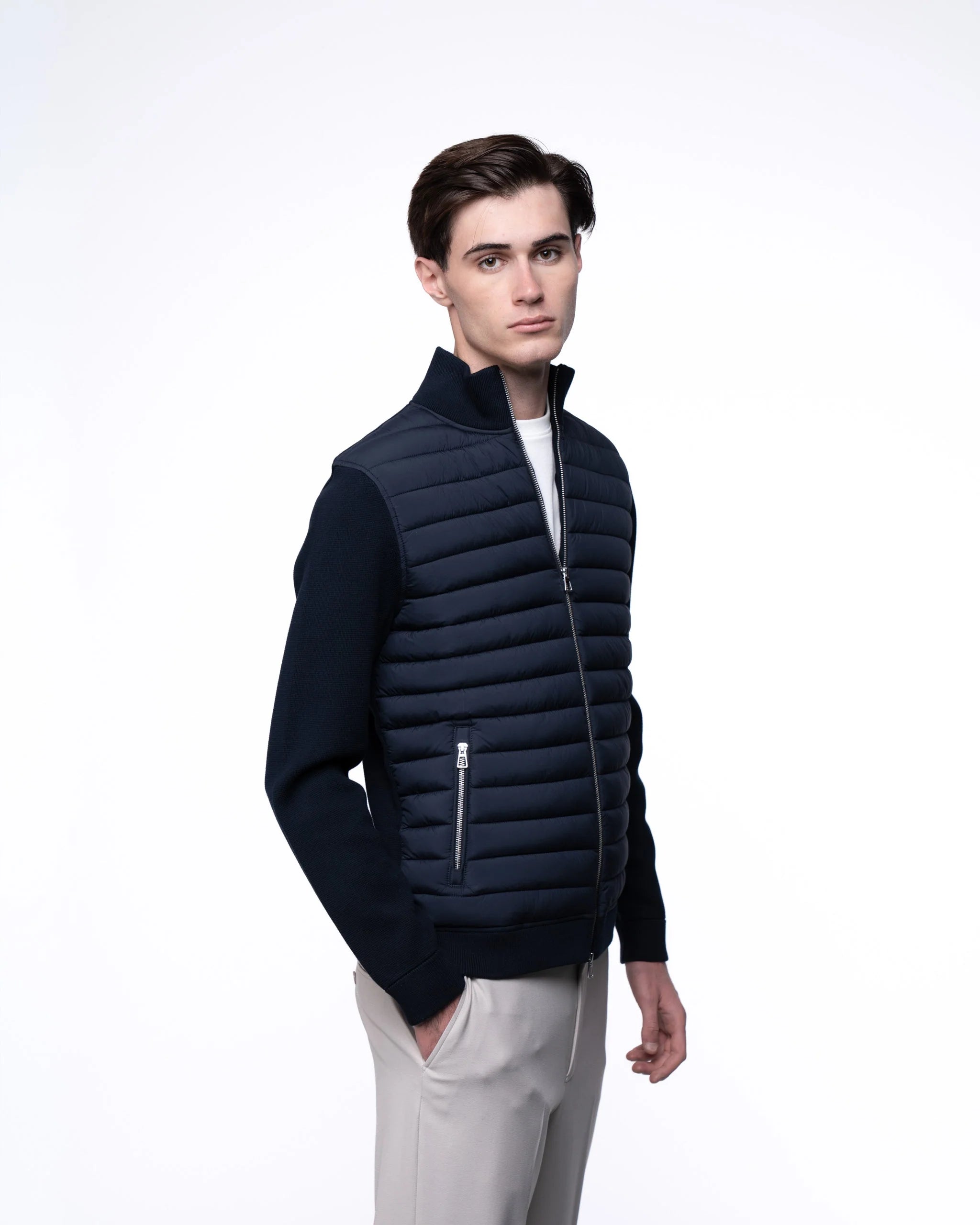 Chamarra Stratum | Acolchado y Punto Premium