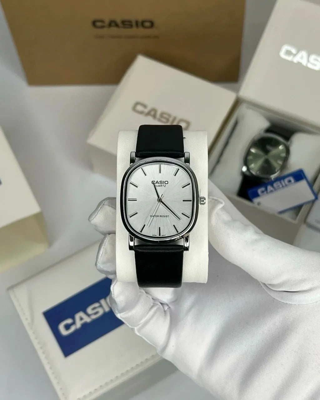 Reloj Minimalista de Cuero - Plata/Blanco