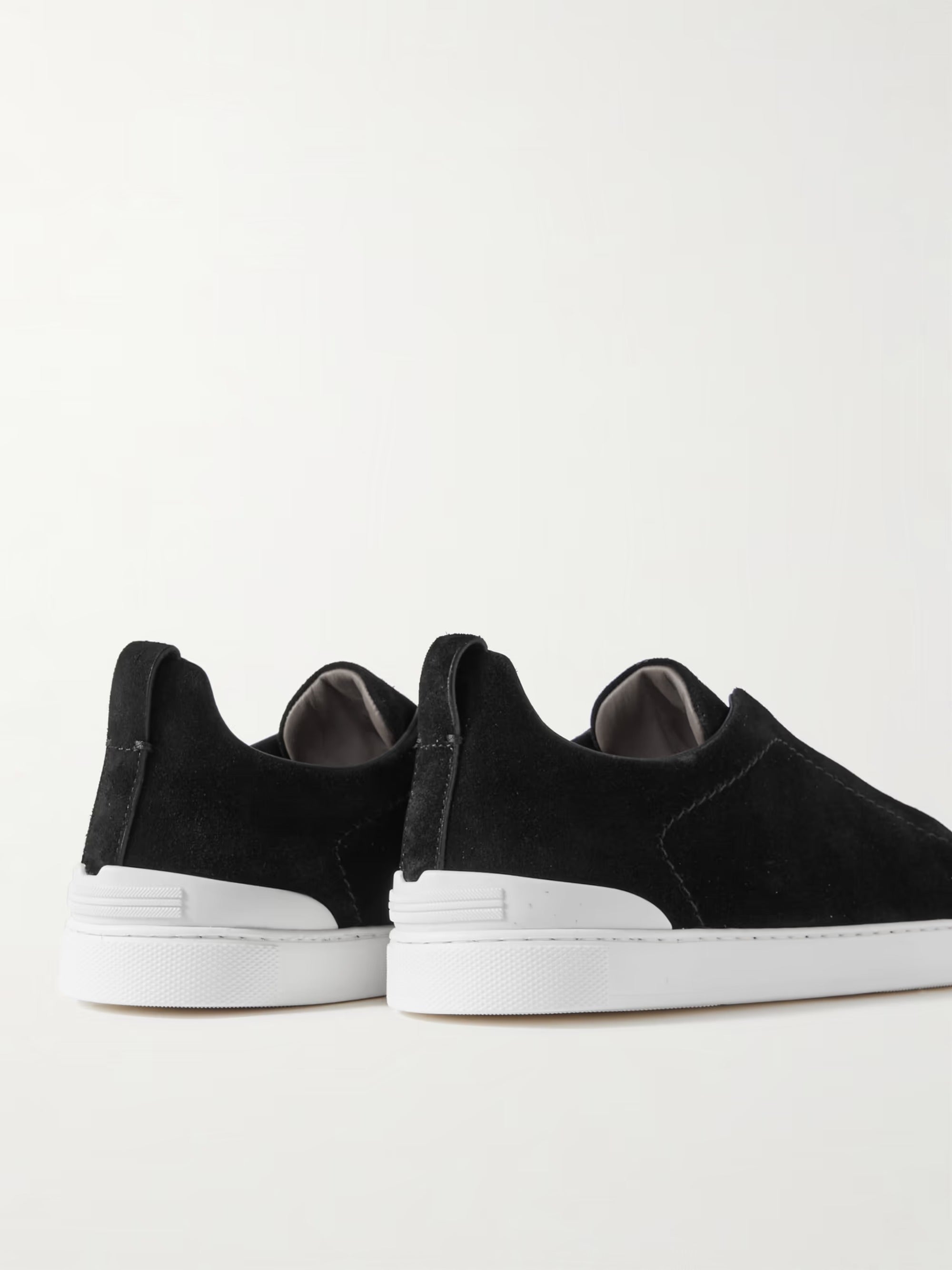 Triple Stitch Gamuza Slip-On Zapatilla – Negro