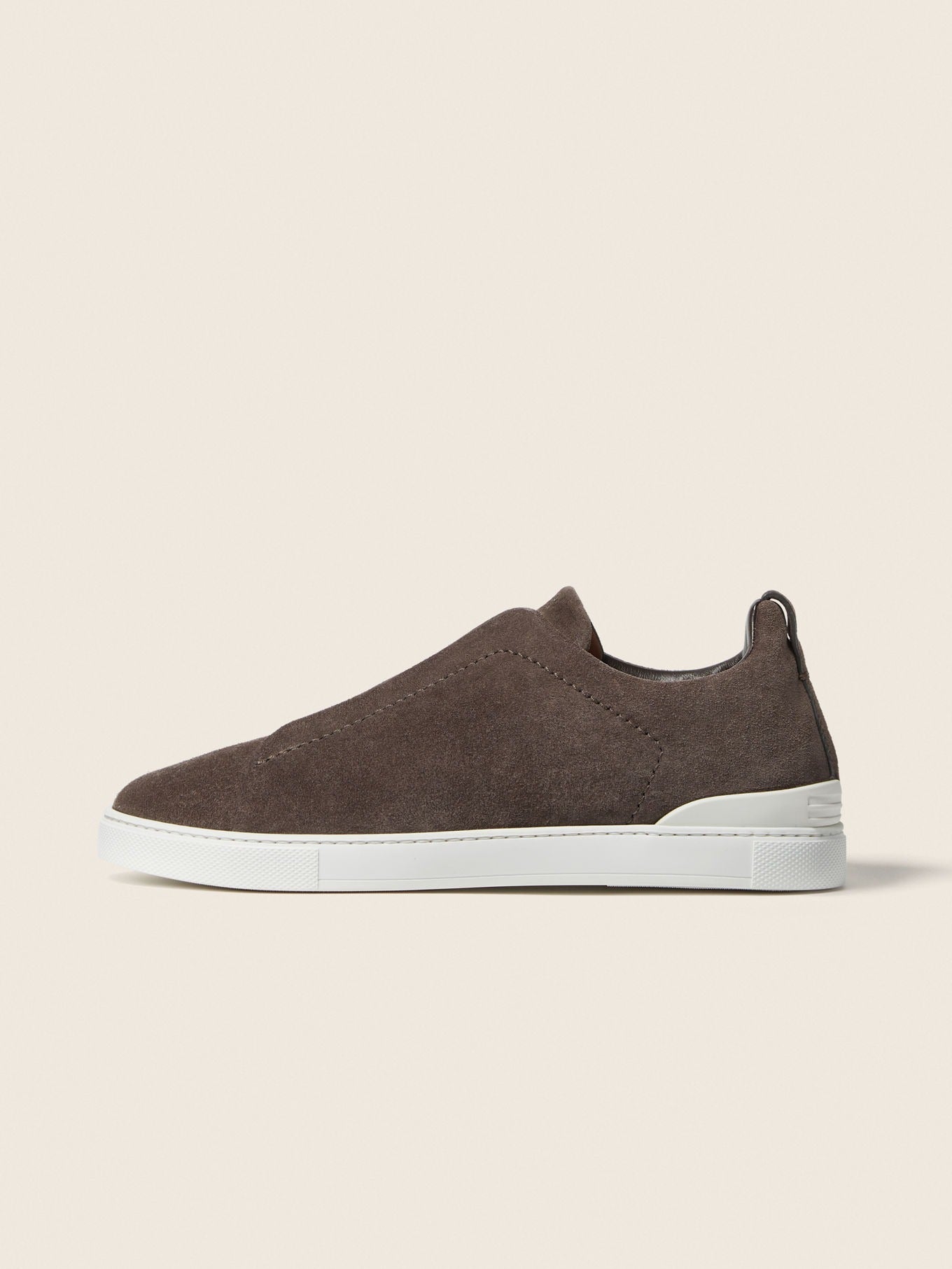 Triple Stitch Gamuza Slip-On Zapatilla – Marrón