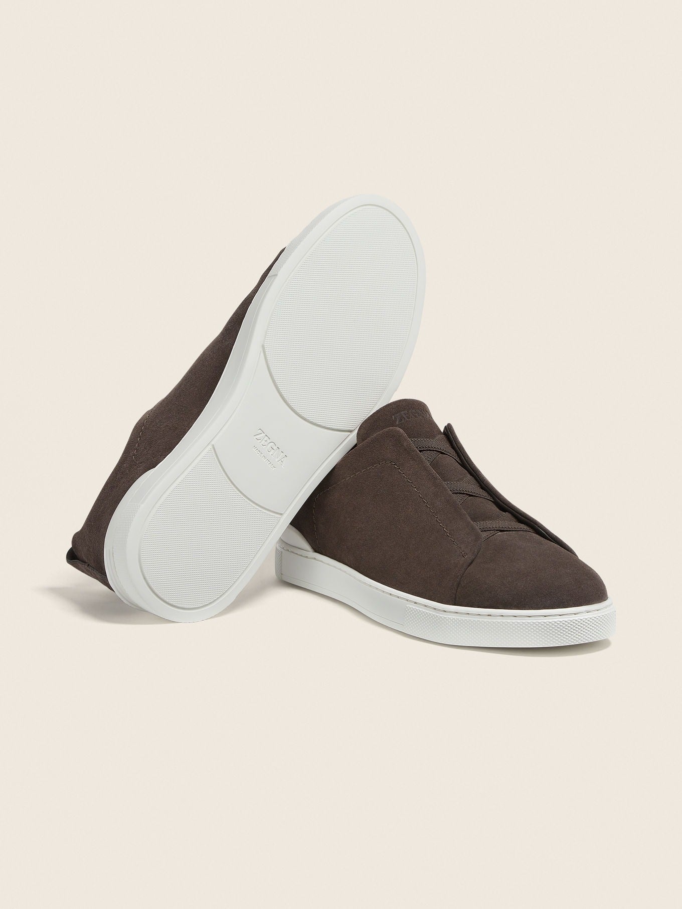 Triple Stitch Gamuza Slip-On Zapatilla – Marrón